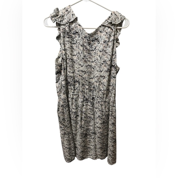 BCBGeneration pattern dress with pockets! - Picture 3 of 3